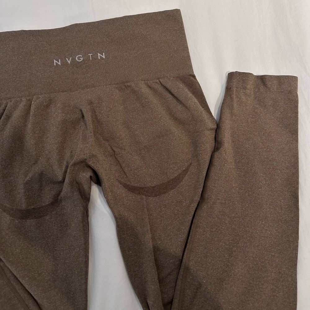 contour NVGTN leggings